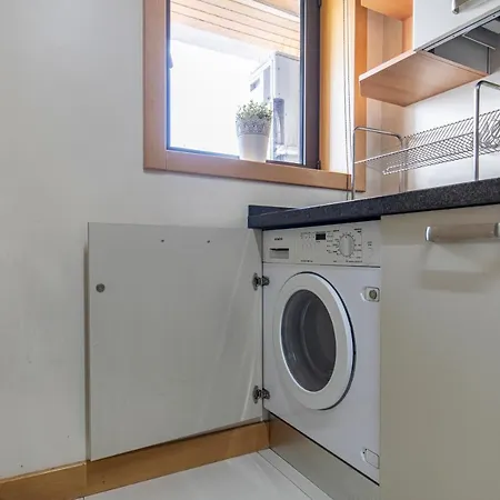 Lovelystay - Modern In Anjos 아파트