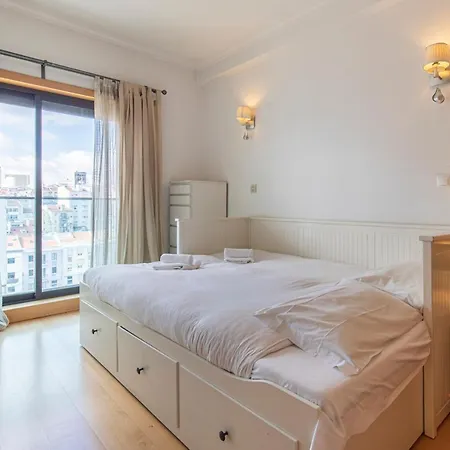 Апартаменти Lovelystay - Modern In Anjos *