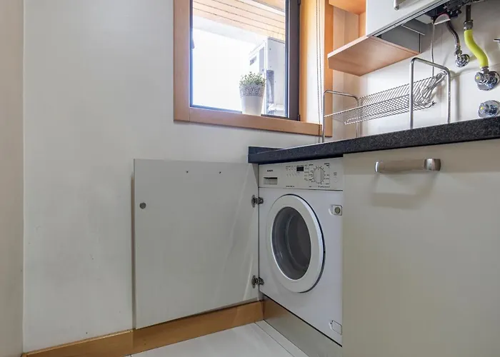 Lovelystay - Modern In Anjos Appartement